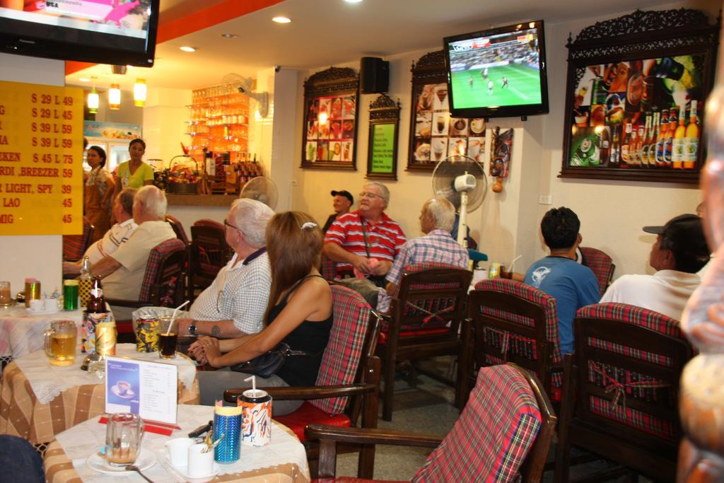 Albergue Coffeeandbeer Pattaya Habitación foto